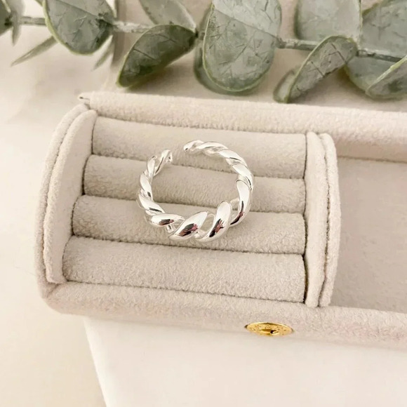 925 Sterling Silver Chunky Twist Ring Band Croissant Ring Statement Ring - Picture 6 of 7